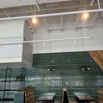 Shake Shack Katy Freeway - Burgers Near Me - Houston, Texas