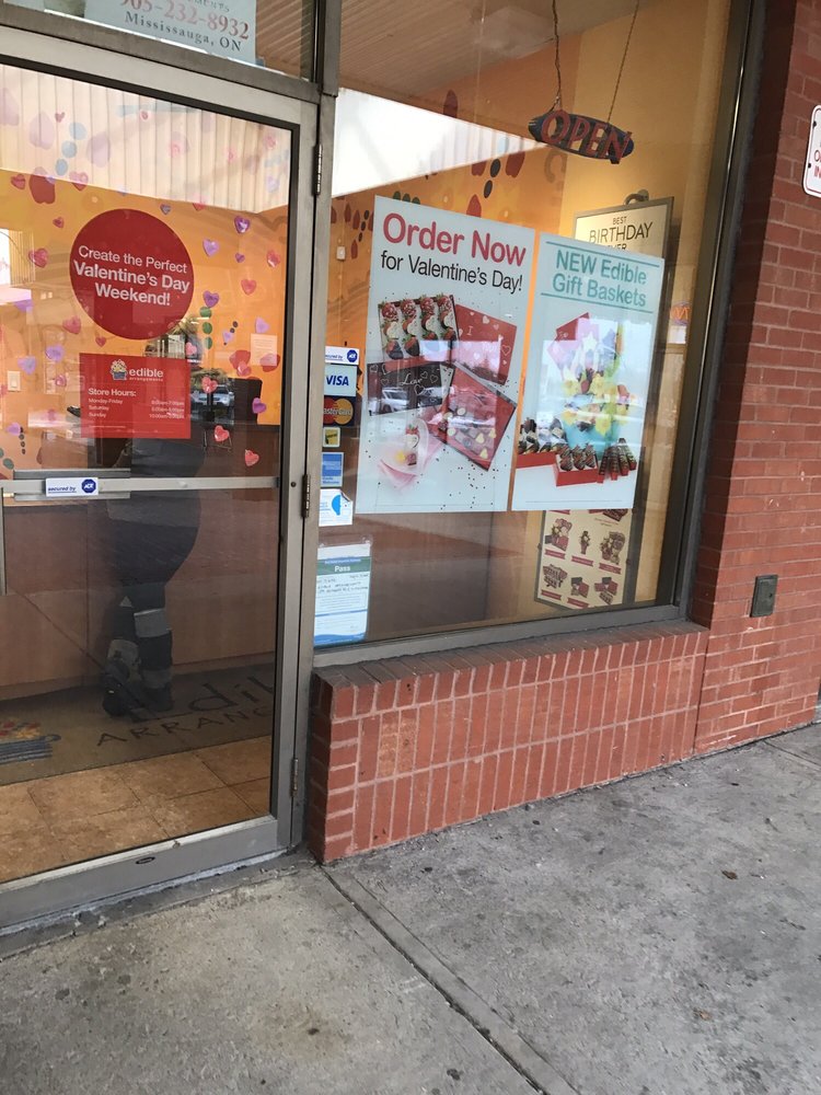 Edible Arrangements Chocolatiers & Shops 1891 Rathburn Road East