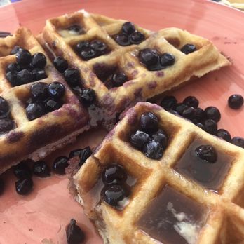Al's Diner - $9 for waffle and frozen berries. You pay extra for syrup. - Diners Near Me - Ottawa, Ontario