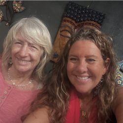 Barbara Hanson Art - Darralyn and Barbara at gallery.