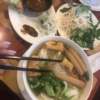 Pho Nom Nom - Vegetarian soup small Tofu rice wraps - Vietnamese Near Me - Rockville, Maryland Pho Nom Nom - Vegetarian soup small Tofu rice wraps - Vietnamese Near Me - Rockville, Maryland
