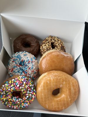 Baker's Dozen Donuts - Riverside by null