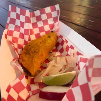 Antojitos Mexicanos 2 Hermanos - a basket of food - Food Trucks Near Me - Conway, Arkansas Antojitos Mexicanos 2 Hermanos - a basket of food - Food Trucks Near Me - Conway, Arkansas