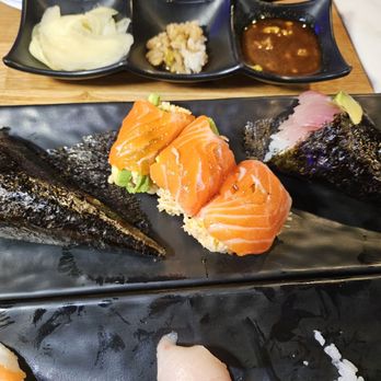 Sushi Damu - Jen jen - Sushi Bars Near Me - Tustin, California