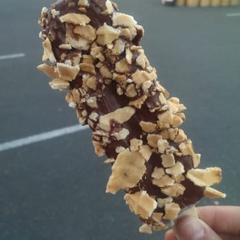 Longboards Ice Cream - Cookies and cream ice cream dipped in Ghiradelli chocolate covered in peanuts and waffle cone - Ice Cream & Frozen Yogurt Near Me Longboards Ice Cream - Cookies and cream ice cream dipped in Ghiradelli chocolate covered in peanuts and waffle cone - Ice Cream & Frozen Yogurt Near Me