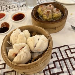 Steamed 飛魚子燒賣 Siu Mai (Pork & Shrimp Dumpling), steamed BBQ pork Steamed 飛魚子燒賣 Siu Mai (Pork & Shrimp Dumpling), steamed BBQ pork