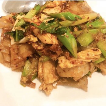 Thai Delight Restaurant - Pad see ew with chicken - Thai Near Me - Deerfield Beach, Florida Thai Delight Restaurant - Pad see ew with chicken - Thai Near Me - Deerfield Beach, Florida