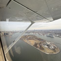 Levare Aviation - NYC skyline