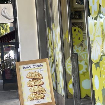 Levain Bakery - Bakeries Near Me - Los Angeles, California Levain Bakery - Bakeries Near Me - Los Angeles, California