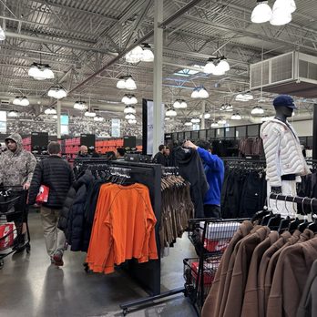 Nike Company Store - Apparel - Sports Wear Near Me - Beaverton, Oregon Nike Company Store - Apparel - Sports Wear Near Me - Beaverton, Oregon