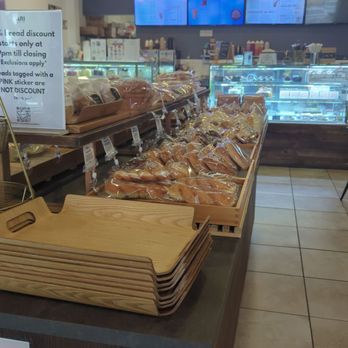 Ari Bakery Cafe - Bakeries Near Me - Lauderhill, Florida