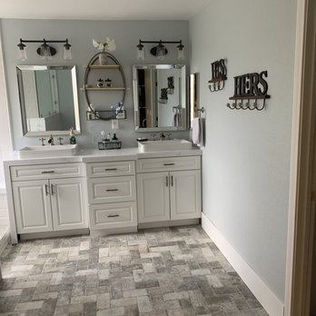 T Brothers Tile - Master Bathroom - Flooring Near Me - Las Vegas, Nevada T Brothers Tile - Master Bathroom - Flooring Near Me - Las Vegas, Nevada