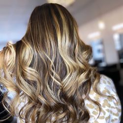 Bel Colore Boutique Salon - @HairByAlyssaMariee @Bel_Colore_BoutiqueSalon #balayage #babylights #ny #newyork #longislan #hairsalon #hair
