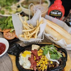 Phở Hub - Best Bo Ne (Vietnamese Sizzling Steak and Egg) in Austin surrounding area.