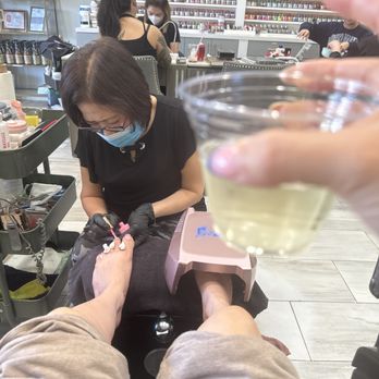 Glowzy Nail Bar - Nail Salons Near Me - Chino Hills, California
