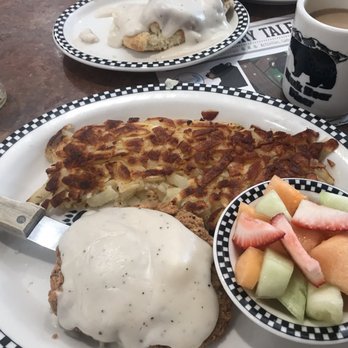 Black Bear Diner Colton - 1 Biscuit & Country Gravy (680 cals./760 cals.) kn the side of the Chicken Fried Steak (560 cals.)their biscuits are amazing - Diners Near Me - Colton, California