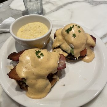 Briarpatch Restaurant - California Benedict - American Near Me - Winter Park, Florida