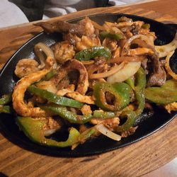 El Azteca Mexican Restaurant - Texas Fajitas
