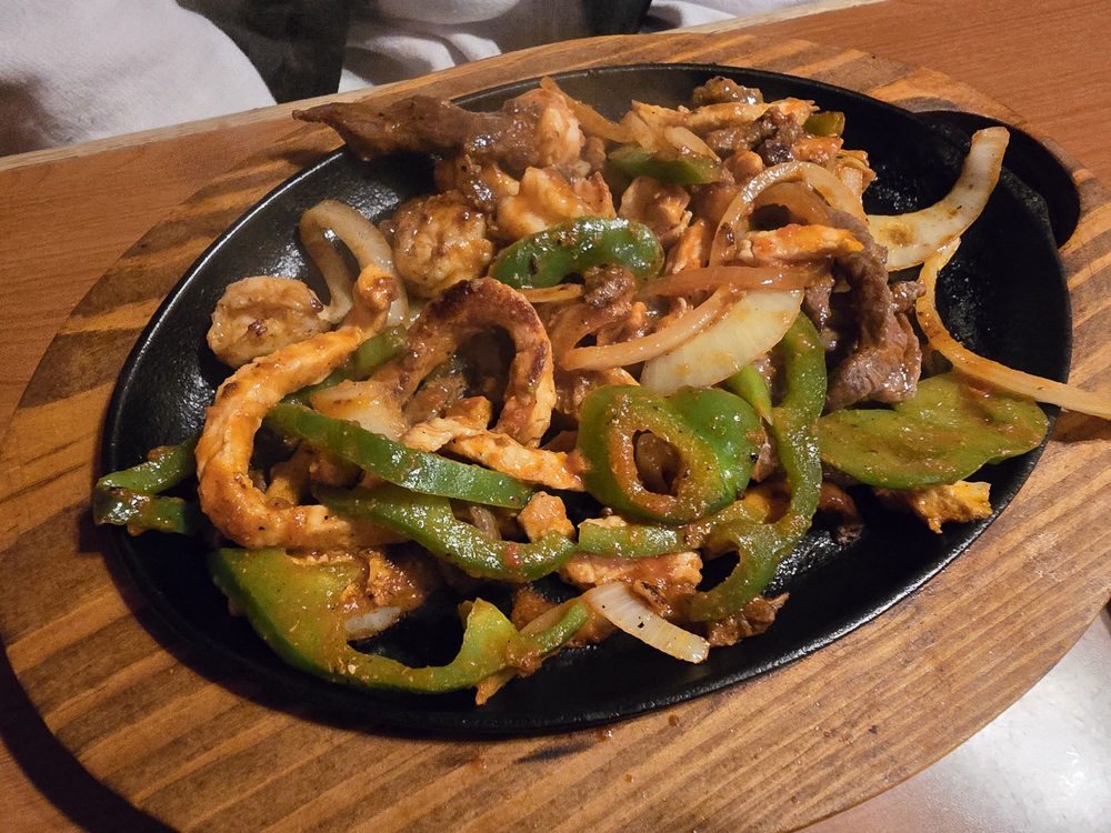 El Azteca Mexican Restaurant