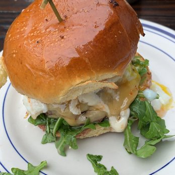 Duke's Grocery - Pubs Near Me - Washington, DC, District of Columbia