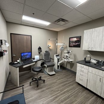 Chandler Eyecare - One of the exam rooms - Optometrists Near Me - Chandler, Arizona Chandler Eyecare - One of the exam rooms - Optometrists Near Me - Chandler, Arizona