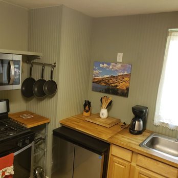 Sequoia Motel In Three Rivers - Cabin 5 kitchen - Hotels Near Me - Three Rivers, California Sequoia Motel In Three Rivers - Cabin 5 kitchen - Hotels Near Me - Three Rivers, California