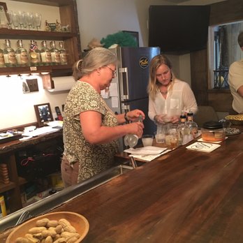 8 Shires Coloniale Distillery - Beer, Wine & Spirits Near Me - Williamsburg, Virginia