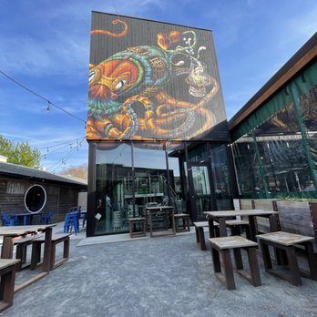 Dogfish Head Brewings & Eats - Outside - American Near Me - Rehoboth Beach, Delaware