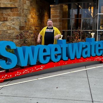 Sweetwater - Heaven comes to Fort Wayne! Love this place. - Musical Instruments & Teachers Near Me - Fort Wayne, Indiana Sweetwater - Heaven comes to Fort Wayne! Love this place. - Musical Instruments & Teachers Near Me - Fort Wayne, Indiana