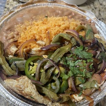 El Nopalito Mexican Restaurant - Pechuga a la Azteca delowwwwww - Mexican Near Me - Englewood, New Jersey El Nopalito Mexican Restaurant - Pechuga a la Azteca delowwwwww - Mexican Near Me - Englewood, New Jersey