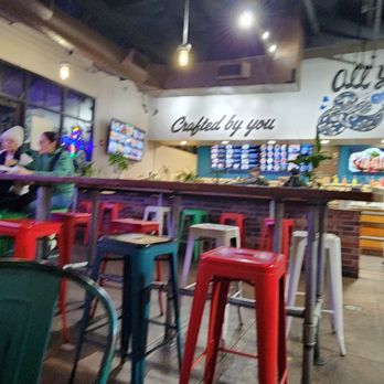 Que Onda Tacobar - Inside - Tacos Near Me - Vacaville, California Que Onda Tacobar - Inside - Tacos Near Me - Vacaville, California