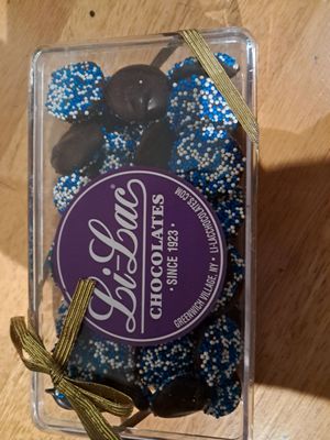 Li-Lac Chocolates (Bleecker St.) by null