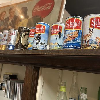 Mill Creek Antique Mall - Cool beer cans - Antiques Near Me - Bakersfield, California