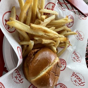 Slim Chickens - Classic chicken sandwich. I like to order it without pickles and Mayo. - Wraps Near Me - Colorado Springs, Colorado Slim Chickens - Classic chicken sandwich. I like to order it without pickles and Mayo. - Wraps Near Me - Colorado Springs, Colorado