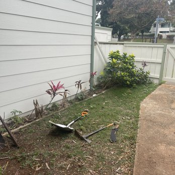 Estrada Landscape Services - Front yard before - Landscaping Near Me