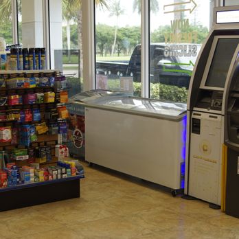 Mobil - clean store - Gas Stations Near Me - Boca Raton, Florida
