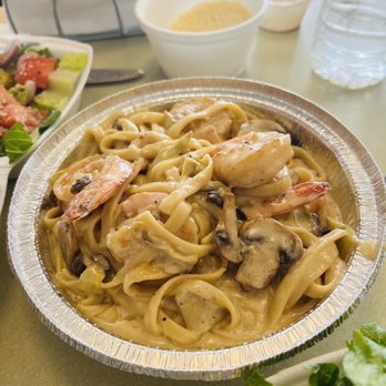 Leona's Cucina - Shrimp Fettuccine Alfredo. The mushrooms and artichokes were a great touch. - Pasta Shops Near Me - Jacksonville, Florida