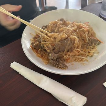 Shiki - Pad Thai Lunch - Asian Fusion Near Me - Homewood, Alabama