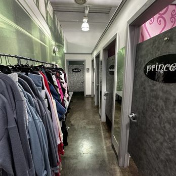 Rue 21 - Changing rooms - Accessories Near Me - Richmond, Virginia Rue 21 - Changing rooms - Accessories Near Me - Richmond, Virginia