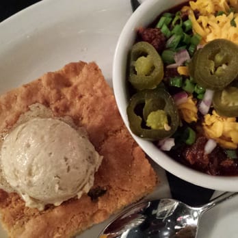 24 Diner - Cornbread and chili - Diners Near Me - Austin, Texas 24 Diner - Cornbread and chili - Diners Near Me - Austin, Texas