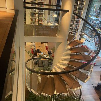 Seventy Barcelona - Staircase between 1st & 2nd floors. - Hotels Near Me - Barcelona, B