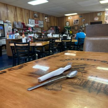 Smokey Bear Restaurant - Front Counter - Diners Near Me - Capitan, New Mexico