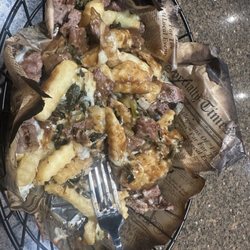 Steak poutine 10/10