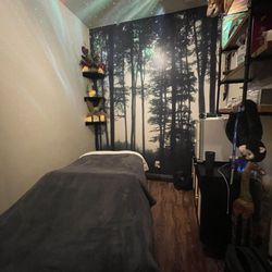 American River Massage & Hypnotherapy - Relaxing massage room in Auburn,Ca