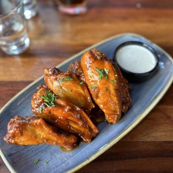 Von's 1000Spirits - Damn Good Wings - New American Near Me - Seattle, Washington