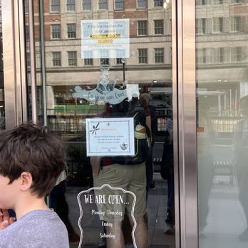 Un Je Ne Sais Quoi - Door- opening hours and days listed - Desserts Near Me - Washington, DC, District of Columbia
