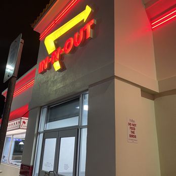 In-N-Out Burger - Exterior - Burgers Near Me - Las Vegas, Nevada