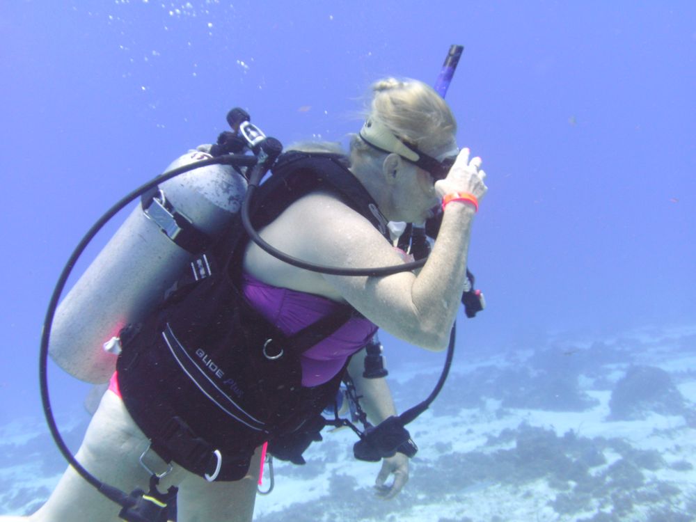 By The Shore SCUBA Instruction Logo