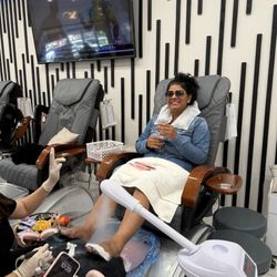 Ladue Nails & Spa