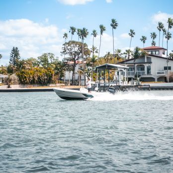 1. Marker 26 Boat Rental